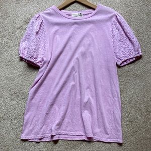 Everleigh pale pink purple top with puffy eyelet sleeves. Size medium